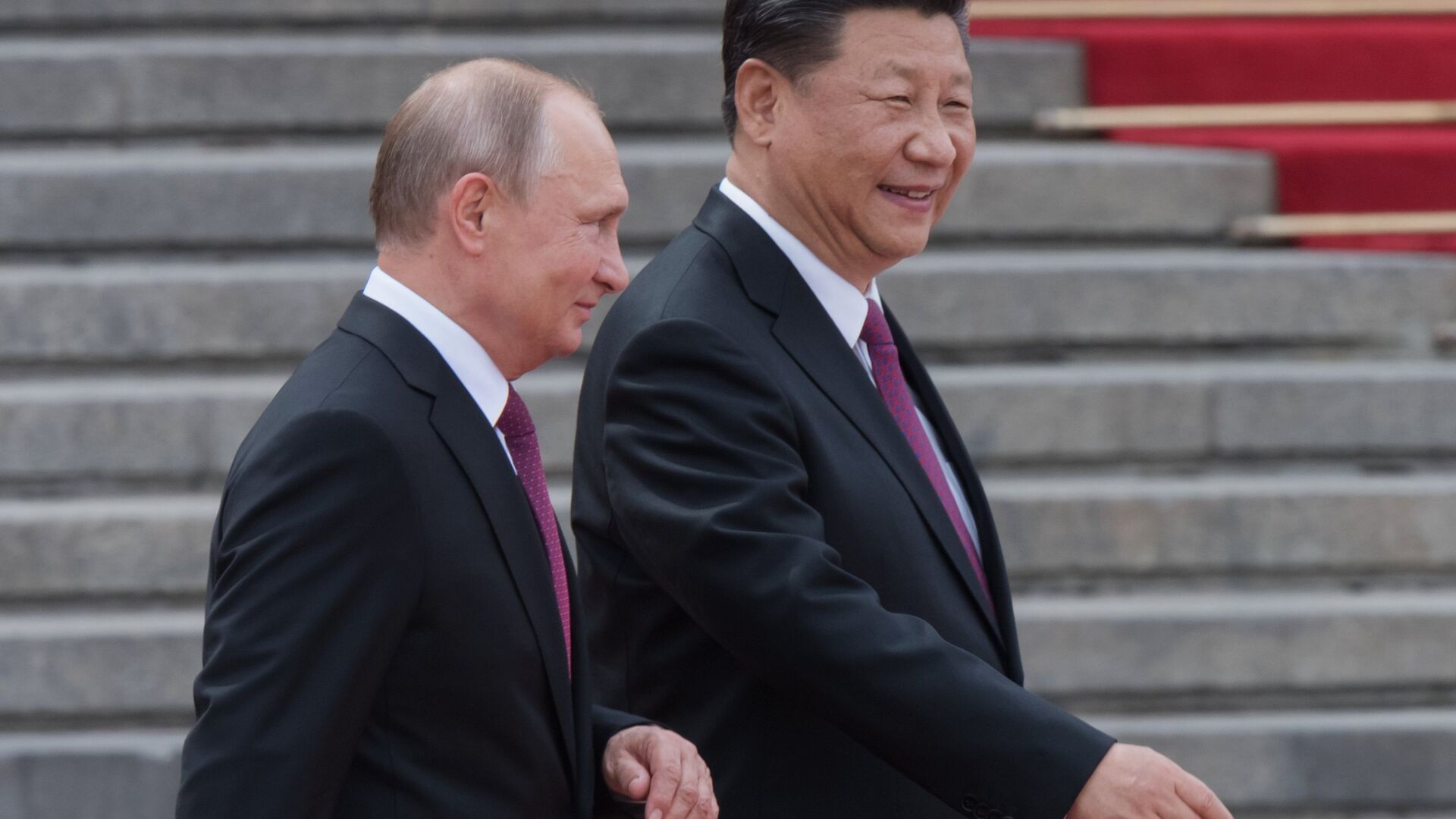 Ушаков рассказал о деталях беседы Путина и Си Цзиньпина