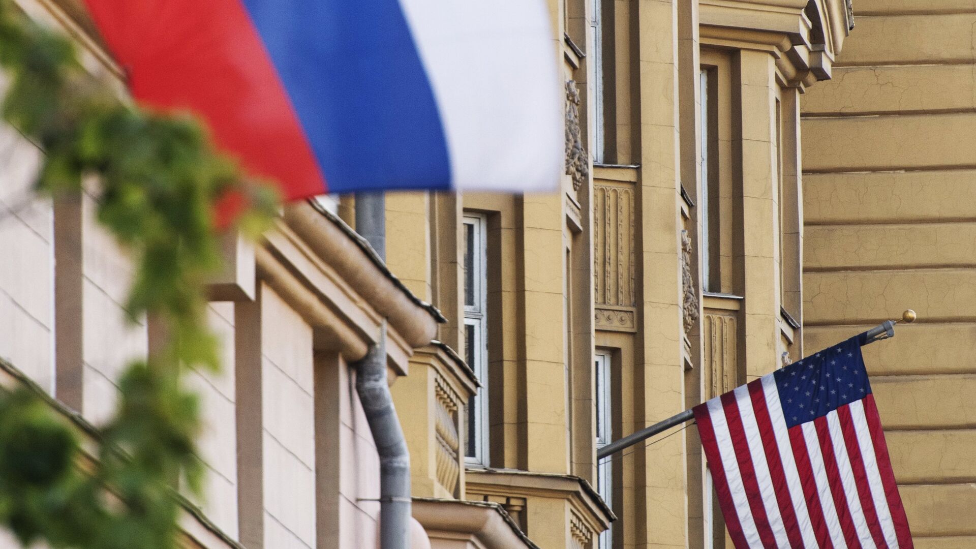 Импорт одежды из США в Россию вырос более чем в два раза