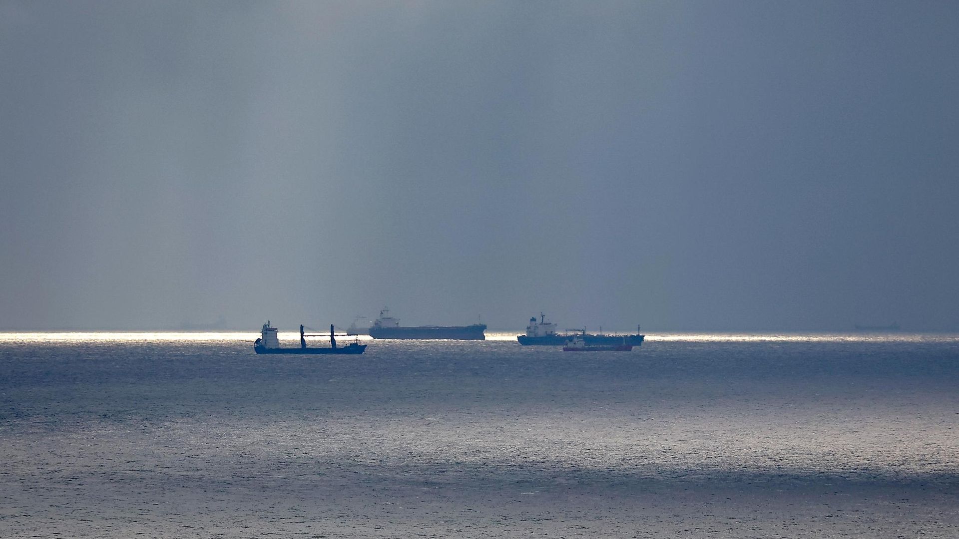 СМИ: дроны атаковали судно турецкой компании в Черном море